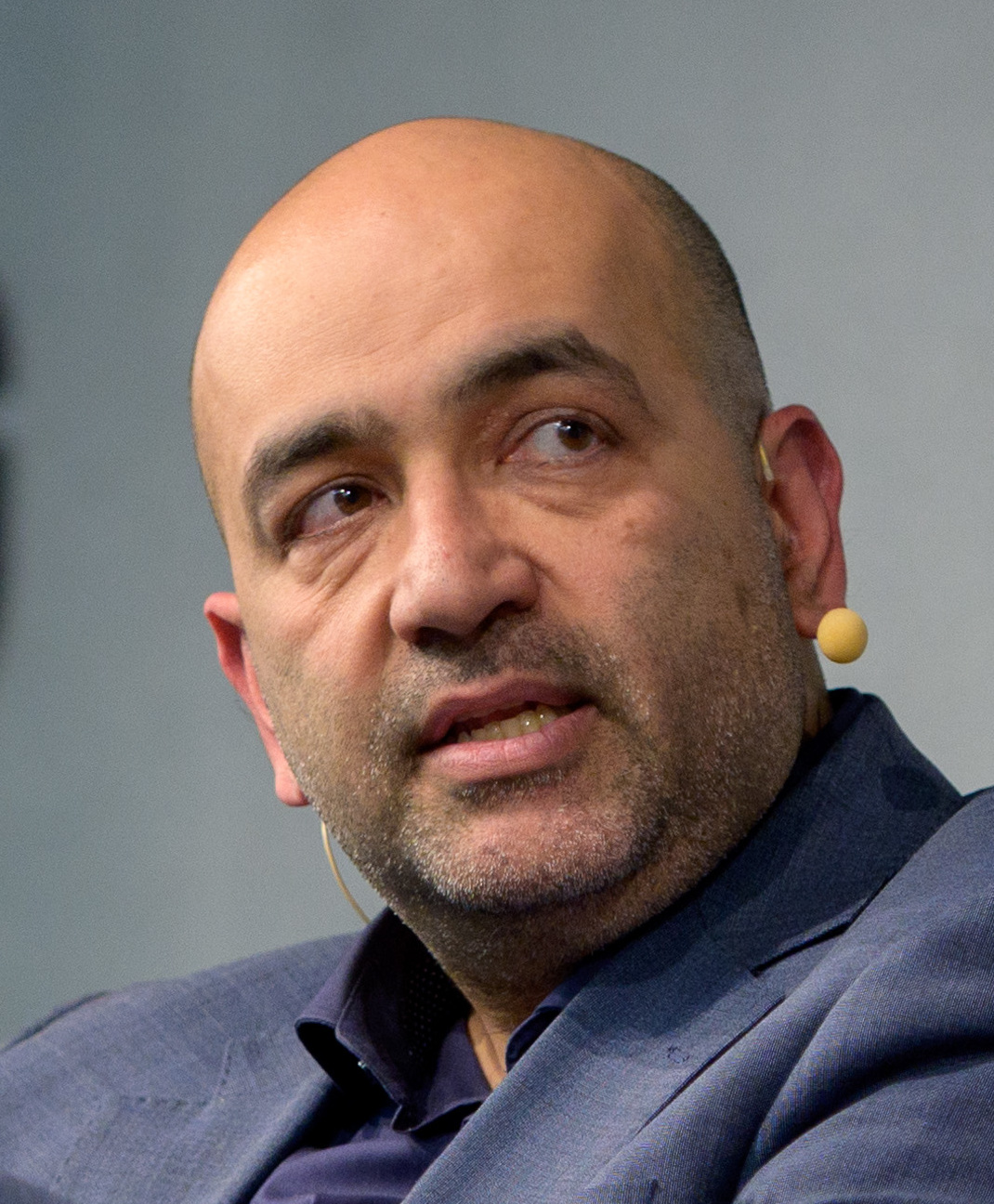 Omid Nouripour: Green 'Realo' & His Dual Identity in German Politics